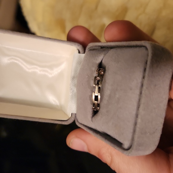 Jewelry - Vintage Sterling Silver Ring Sz 6.5